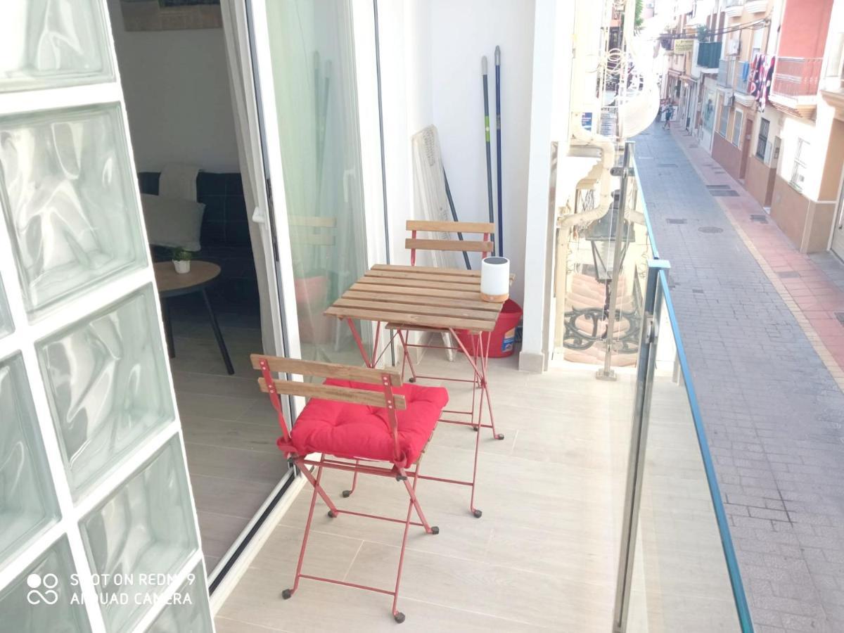 פואנגירולה Vuestro Apartamento Del Sur מראה חיצוני תמונה