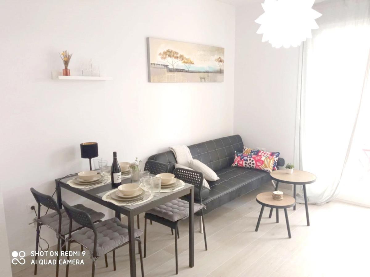 פואנגירולה Vuestro Apartamento Del Sur מראה חיצוני תמונה