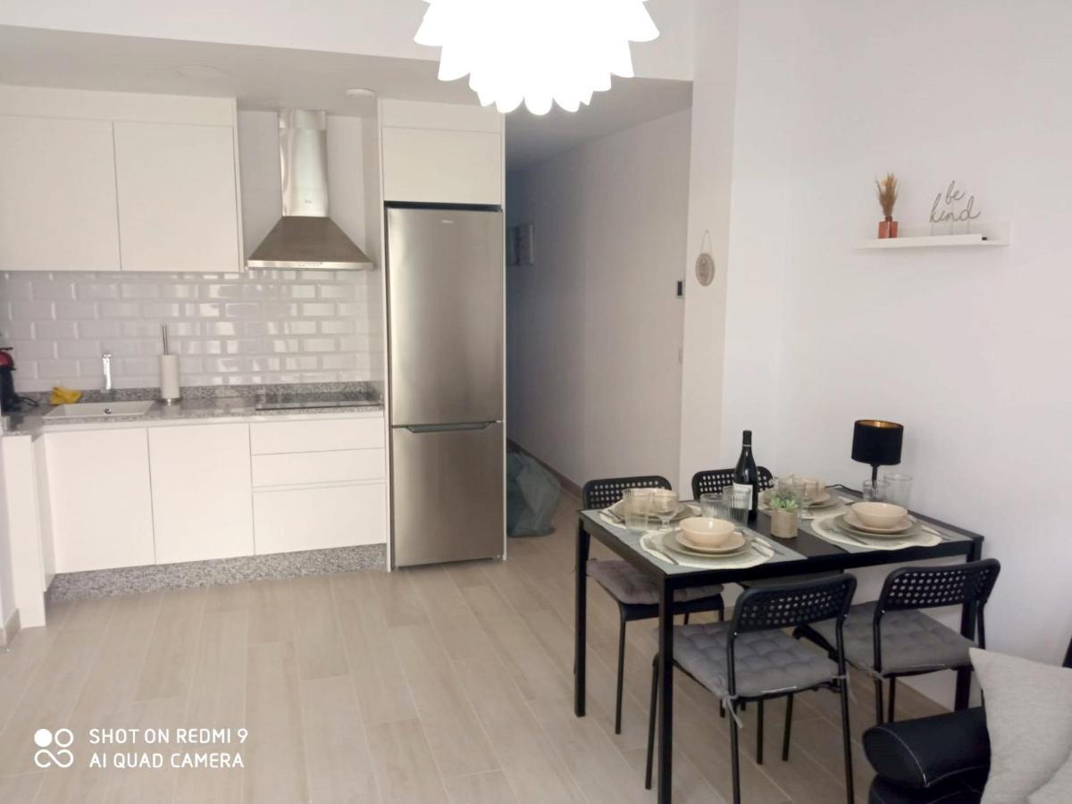 פואנגירולה Vuestro Apartamento Del Sur מראה חיצוני תמונה