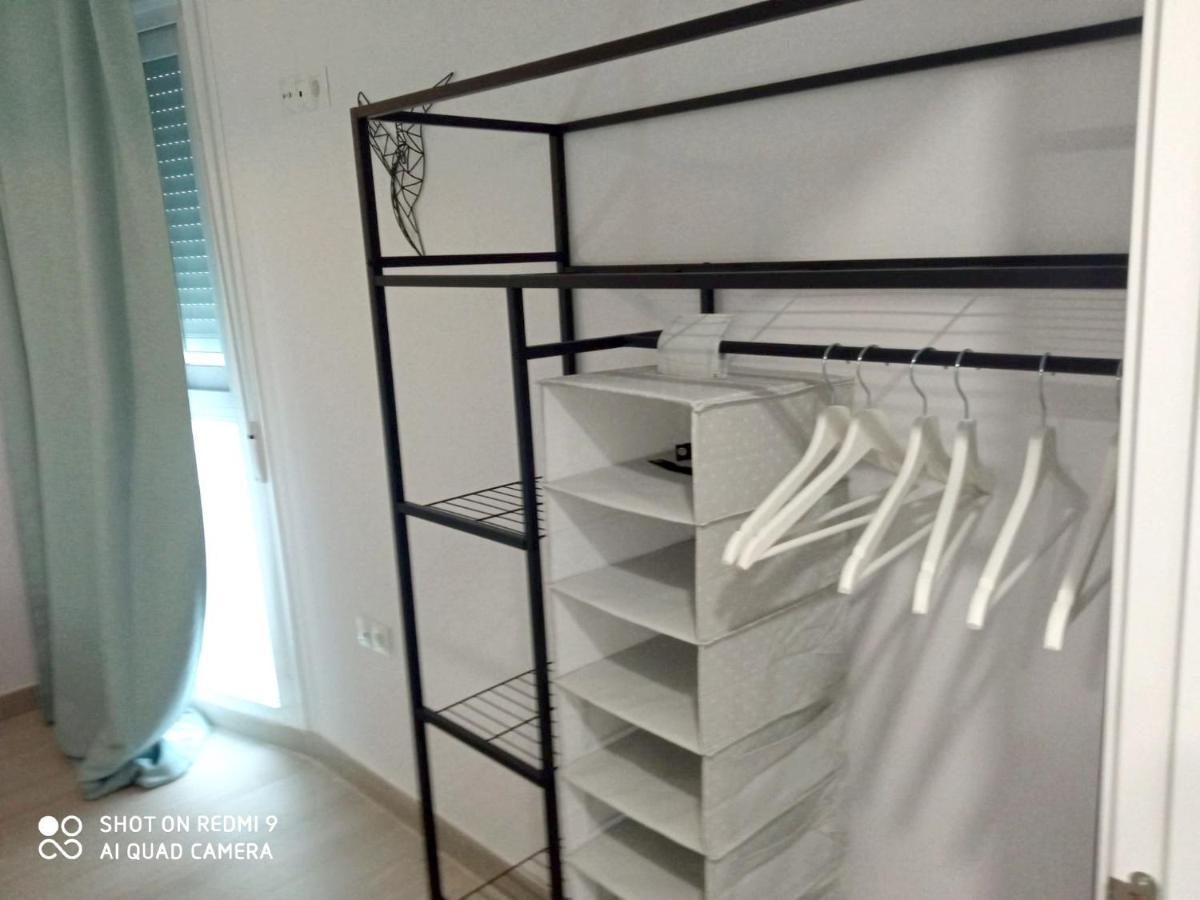פואנגירולה Vuestro Apartamento Del Sur מראה חיצוני תמונה